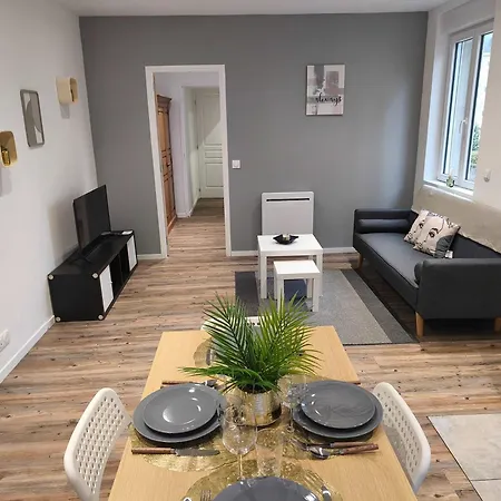 Appartamento Budget Avec Parking Au Centre-ville